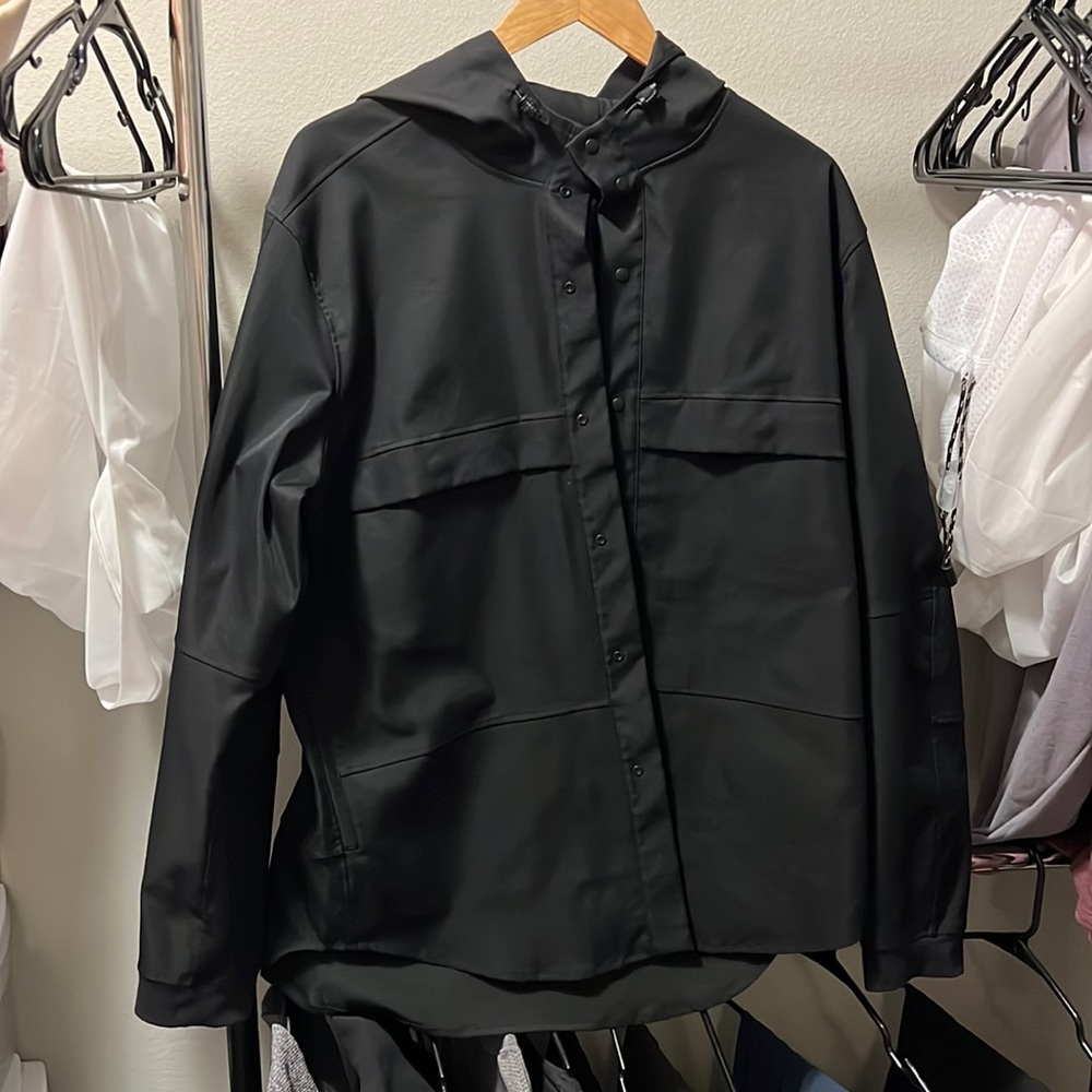 Light weight mens Lululemon jacket
